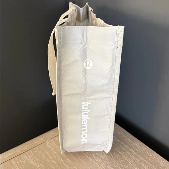 Lululemon Beige Tote Bag with Logo - Picture 3 of 4